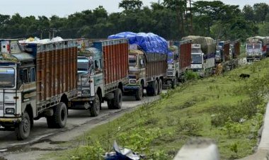 कोरोना महामारी : असम में बाहर से आने वाले ट्रक ड्राइवरों और उनके सहयोगियों को स्क्रीन करने का आदेश