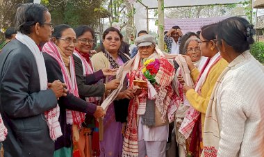 বোকাখাতৰ ধনশিৰি ইক' কেম্পত প্ৰবীন  সাংবাদিক, আপকুৰ প্ৰতিষ্ঠাপক সভাপতি ভৱেশ শইকীয়াৰ ৯৪ সংখ্যক জন্মদিন উদযাপন : তিনিখনকৈ গ্ৰন্থ উন্মোচনৰ লগতে এই দেশ বঁটা আৰু কিয়াচি মেডিয়া এণ্ড এন্টাৰটেইমেন্টৰ দ্বাৰা সাংবাদিকতাৰ বিশেষ বঁটা প্ৰদানৰ ঘোষণা   :