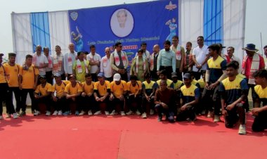 বোকাখাতত প্ৰয়াত গুনীন্দ্ৰ নাথ সোঁৱৰণী সদৌ অসম ভিত্তিত টি-২০ ক্ৰিকেট প্ৰতিযোগিতা  : বোকাখাত টাউন ক্লাব আৰু মৰিগাওঁৰ দন্দুৱা স্পৰ্টচ ক্লাবৰ মাজত উদ্বোধনী খেল  :