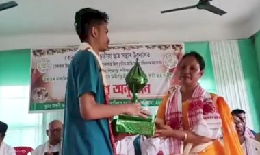 হাইস্কুল শিক্ষান্ত পৰীক্ষা আৰু উচ্চতৰ মাধ্যমিক চূড়ান্ত পৰীক্ষাত প্ৰথম বিভাগত উত্তীর্ণ হোৱা বোকাখাতৰ চুতীয়া জনগোষ্ঠীৰ ছাত্ৰ ছাত্ৰীক সম্বৰ্ধনা :
