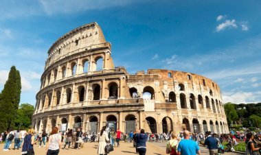 চাৰ্বেৰাছ নামৰ গ্ৰীষ্ম প্ৰবাহৰ কৱলত ইউৰোপ মহাদেশ : বিভিন্ন দেশত উষ্ণতা বৃদ্ধিয়ে ভংগ কৰিছে পুৰ্বৰ কেকৰ্ড  :