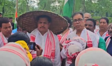 খিলঞ্জীয়া লোকক মাটিৰ পট্টা দিয়াৰ প্ৰতিশ্ৰুতিৰে শাসনলৈ অহা বিজেপি চৰকাৰে শাসনৰ বাঘজৰী লৈ গুৱাহাটীত মহিলাক উলংগ কৰি পত্নীৰ নামত শ শ বিঘা মাটি কিনিলে মুখ্যমন্ত্ৰীয়ে : বোকাখাতত প্ৰদেশ কংগ্ৰেছৰ সভাপতি ভূপেন বৰাৰ অভিযোগ  :