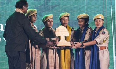 কাজিৰঙা ৰাষ্ট্ৰীয় উদ্যানৰ  ৬ গৰাকী মহিলা বনকৰ্মীলৈ বালিপাৰা ফাউণ্ডেচনৰ গ্ৰেট পিপুলচ ফৰেষ্ট ২০২৩ ৰ বঁটা  :