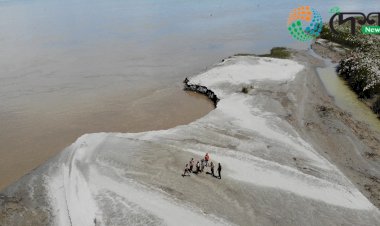 ব্ৰহ্মপুত্ৰৰ পানীত জপিয়াই নিৰুদ্দিষ্ট দুধৰ্ষ গঁড় চিকাৰী জগু পেগু  : এন ডি আৰ এফক লৈ ব্ৰহ্মপুত্ৰত অভিযান  আৰক্ষীৰ : এতিয়াও পোৱা নাই জগু পেগুৰ সন্ধান  :