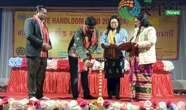 বোকাখাতত ১৪ দিনীয়া ৰাজ্যিক হস্ততাঁত-বস্ত্ৰ মেলাৰ শুভাৰম্ভ  : ৬০ খন বিপনিত দেশৰ বিভিন্ন প্ৰান্তৰ শিপিনীৰ অংশগ্ৰহন  :