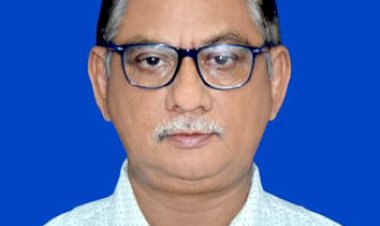 'আচাম ট্ৰিবিউন'ৰ কাৰ্যবাহী সম্পাদক প্ৰশান্ত জ্যোতি বৰুৱালৈ  অসম ৰাজ্যিক সাংবাদিক সন্থাৰ ব্ৰহ্মপুত্ৰ উপত্যকা বঁটা :