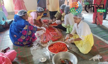 কাজিৰঙা ৰাষ্ট্ৰীয় উদ্যানৰ পাৰিপাৰ্শ্বক উন্নয়ন সমিতিৰ উদ্যোগত বোকাখাতৰ বৰভেটা গাওঁত ভোট জলকীয়াৰ আচাৰ নিৰ্মানৰ প্ৰশিক্ষণ  : বিশ্বৰ পৰ্যটকৰ সঁহাৰি লাভ কৰিছে ভোট জলকীয়াৰ আচাৰে  :