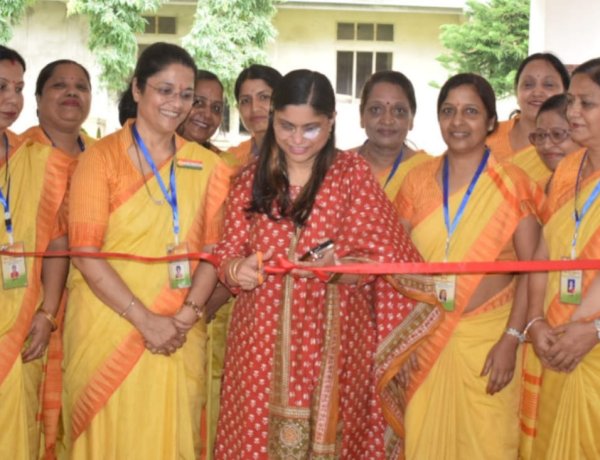 बोकाखात में  अखिल भारतीय मारवाड़ी महिला सम्मेलन की बोकाखात शाखा का राखी मेला  :