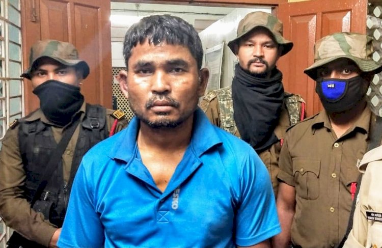 ব্ৰহ্মপুত্ৰৰ কাঠ চাপৰিত গঁড় হত্যাৰ পৰিকল্পনা কৰা দ্বিতীয়টো গঁড় চিকাৰীক কৰায়ত্ব : গহপুৰৰ পৰা গঁড় চিকাৰী দেৱজিত গগৈক গ্ৰেপ্তাৰ :