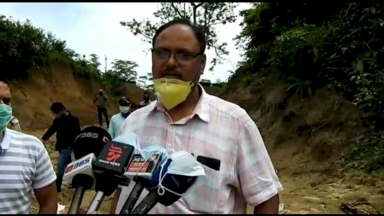 নুমলীগড়ত চলিছে এইবাৰ অইল ইণ্ডিয়া লিমিটেডৰ বুলডেজাৰ
