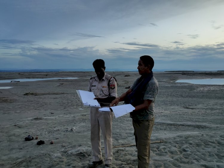 বোকাখাত মহকুমাৰ বাঘেখোৱা চাপৰিত মহিলাৰ এটা বেগ উদ্ধাৰ  : নিমাতী নাওঁ দুৰ্ঘটনাৰ কোনো যাত্ৰীৰ বুলি সন্দেহ  :