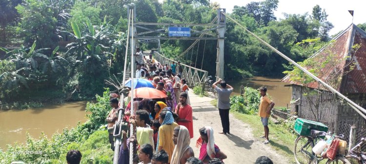 বোকাখাতৰ ডিফলু নদীত ডুবি নিৰুদ্দেশ মহিলা : সাহসী যুৱকে উদ্ধাৰ কৰে লগৰ পাঁচ গৰাকীকৈ মহিলাক  :
