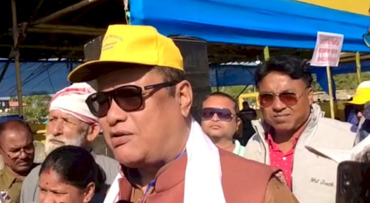 বোকাখাতত চলি থকা মাষ্টাৰ্চ এথলেটিকচ প্ৰতিযোগিতাৰ থলীত শিক্ষামন্ত্ৰী ৰনোজ পেগু : ক্ৰীড়ানুৰাগী শিক্ষকৰ বাবে বিশেষ সুবিধাৰ প্ৰতিশ্ৰুতি :