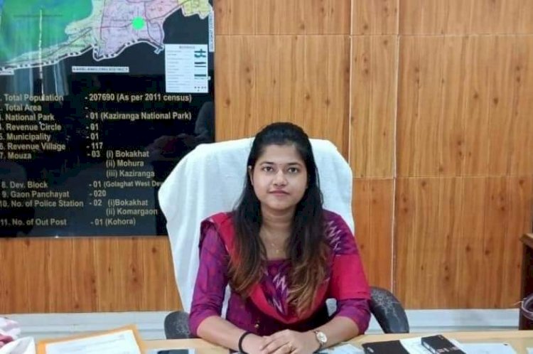 भारतीय प्रशासनिक सेवा के अधिकारी सिमी करण ने बबोकाखात महकमाधिपति के रूप में पदभार संभाला:
