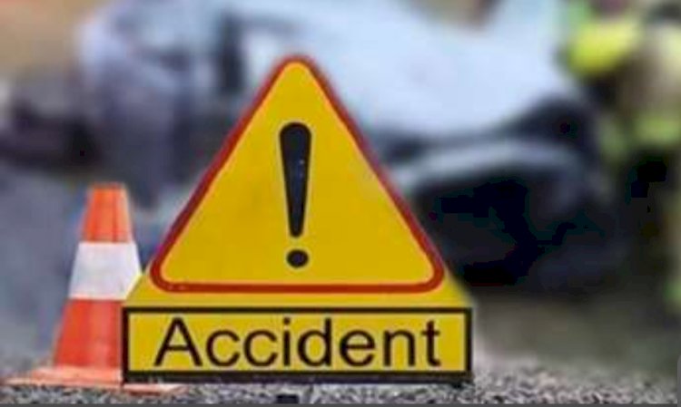 বোকাখাত নগৰত পথ দুৰ্ঘটনা : ঘটনাস্থলীতে এজন মটৰচাইকেল আৰোহীৰ মৃত্যু : গুৰুত্বৰ ভাৱে আহত এজন :
